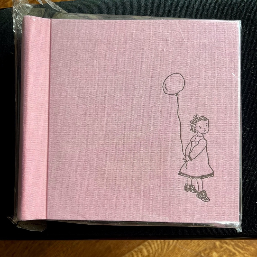 Photo Album 8x8 Pink Heirloom Kata Golda 30 pages NWT